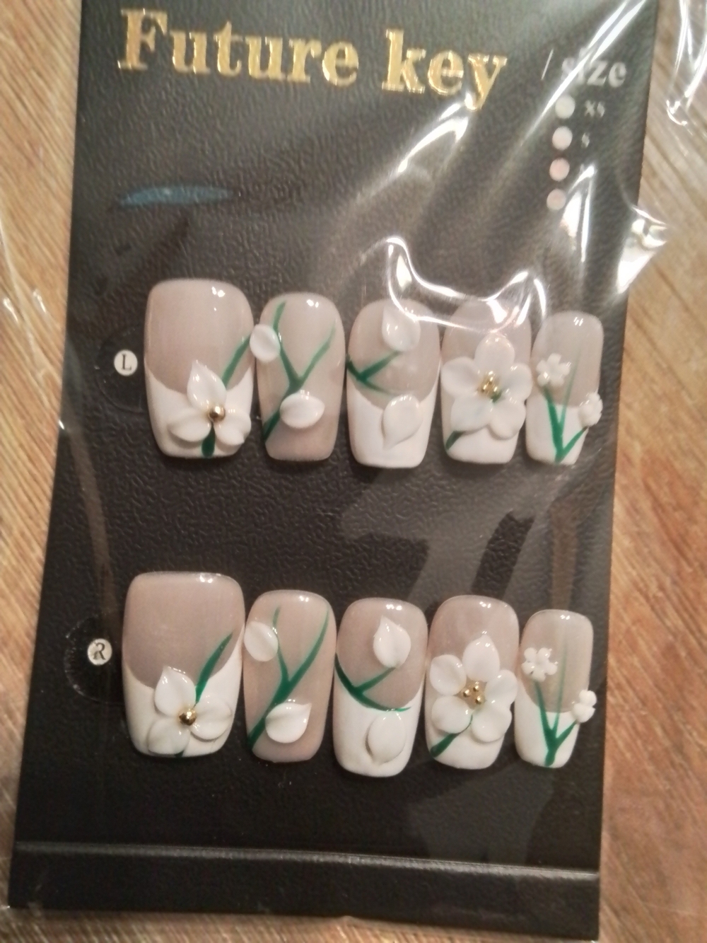 Future Key White 3D Flowers Press-On Nail Set Size M
